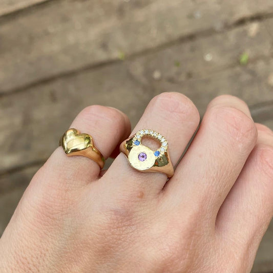 טבעת קרוספיט בעיצוב אישי בזהב 14 קראט משובצת יהלומים , ספיר ואמטיסט. מתנה מיוחדת לאישה