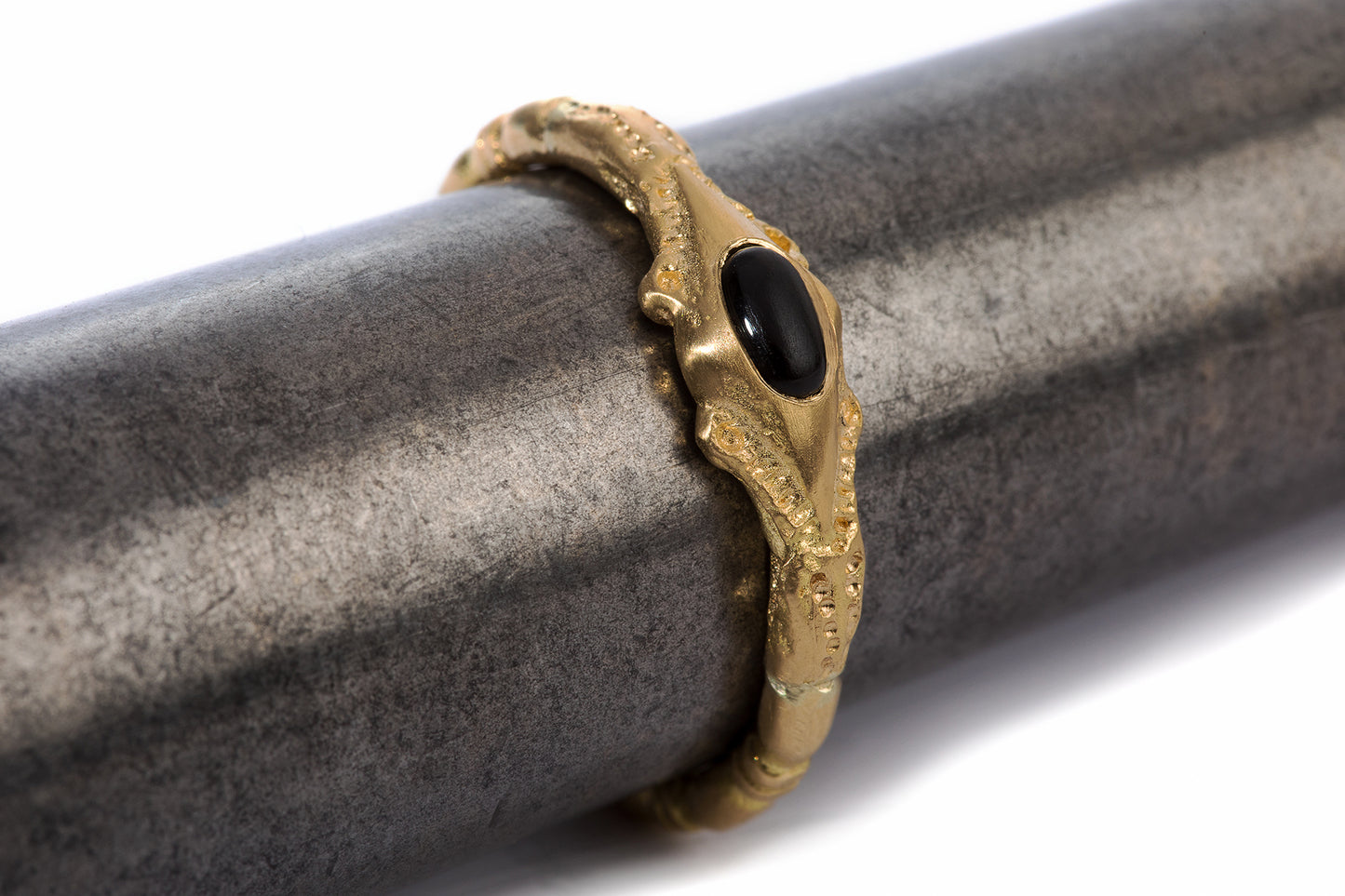 טבעת זהב מצרית - אן - אוניקס שחור