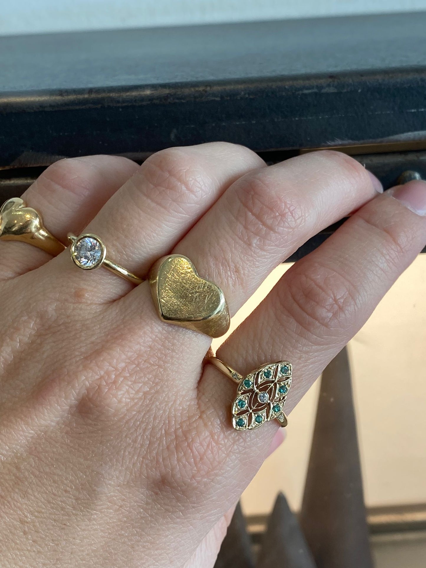 טבעת וינטאג׳ זהב - ורד - אמרלד יהלום