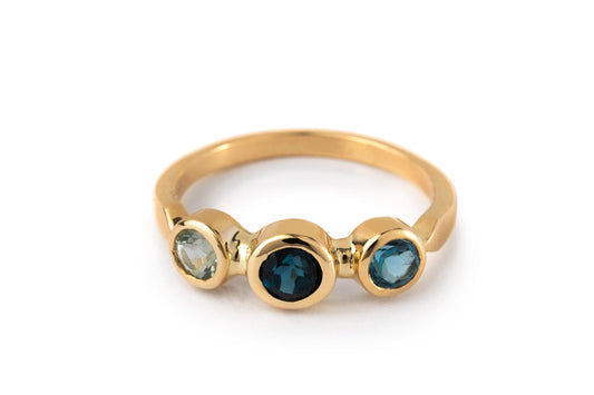 טבעת זהב אבני חן - אביב