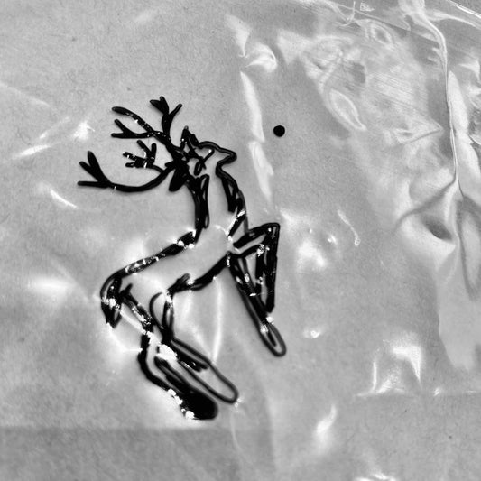 צמיד זהב עם תליון לב וחריטה בעיצוב אישי. זהב 14 קראט ושיבוץ יהלום. מתנה מיוחדת לאישה מיוחדת .