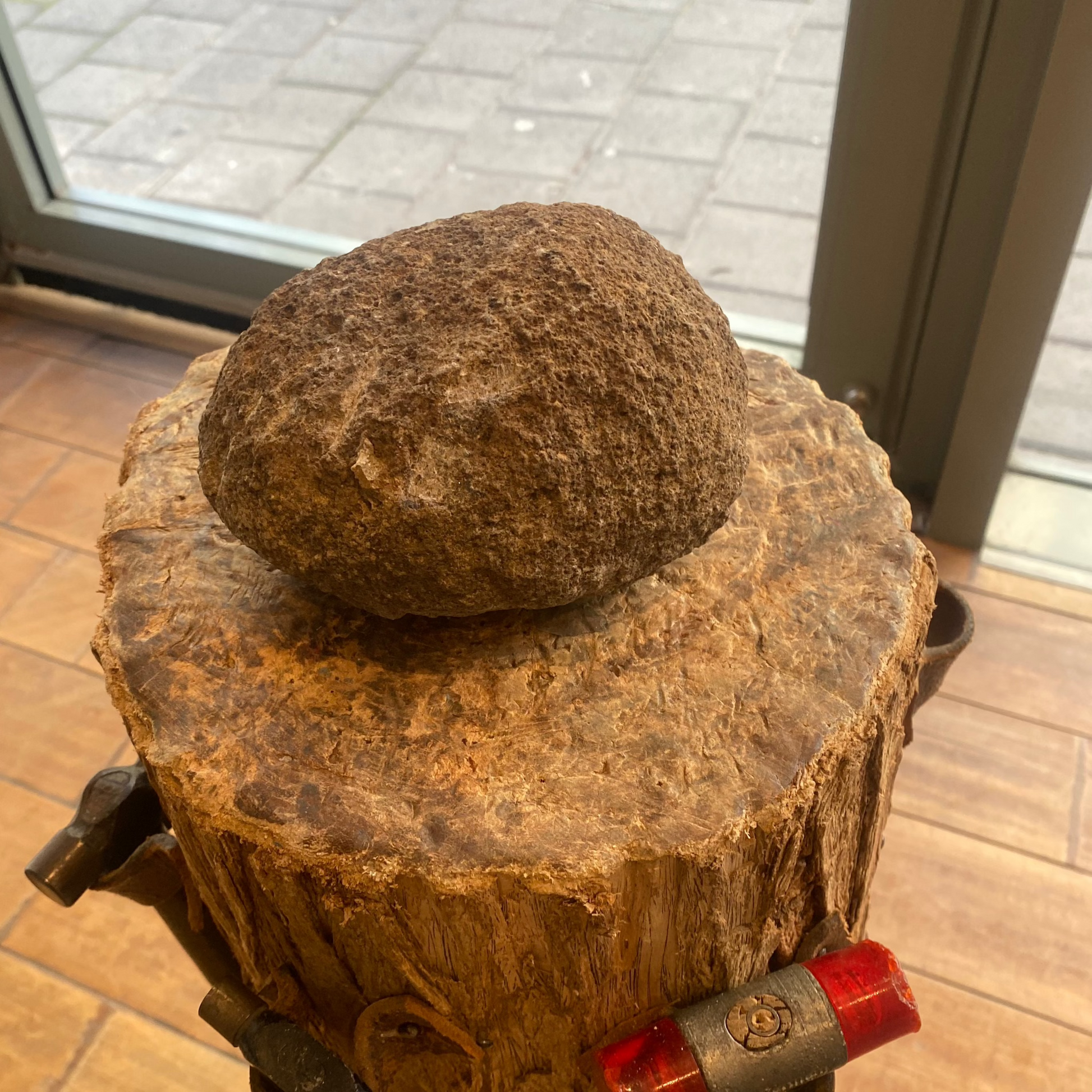 שרשרת זהב בעיצוב אישי משובצת אבנים מיוחדות . שרשרת מתנה בעבודת יד.