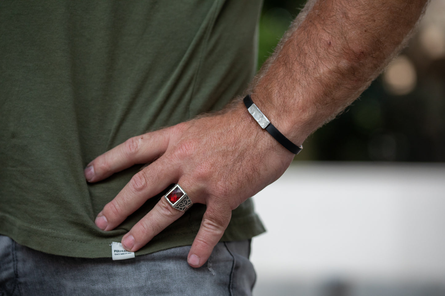 צמיד טביעת אצבע לגבר - סיליקון שחור