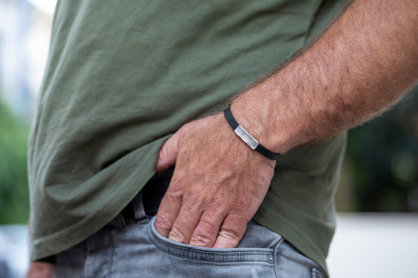 צמיד טביעת אצבע לגבר - סיליקון שחור