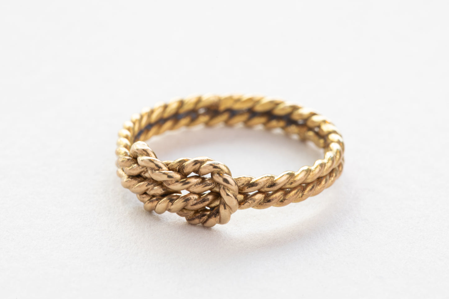 טבעת קשר זהב