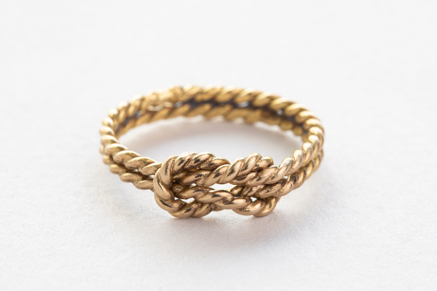 טבעת קשר זהב