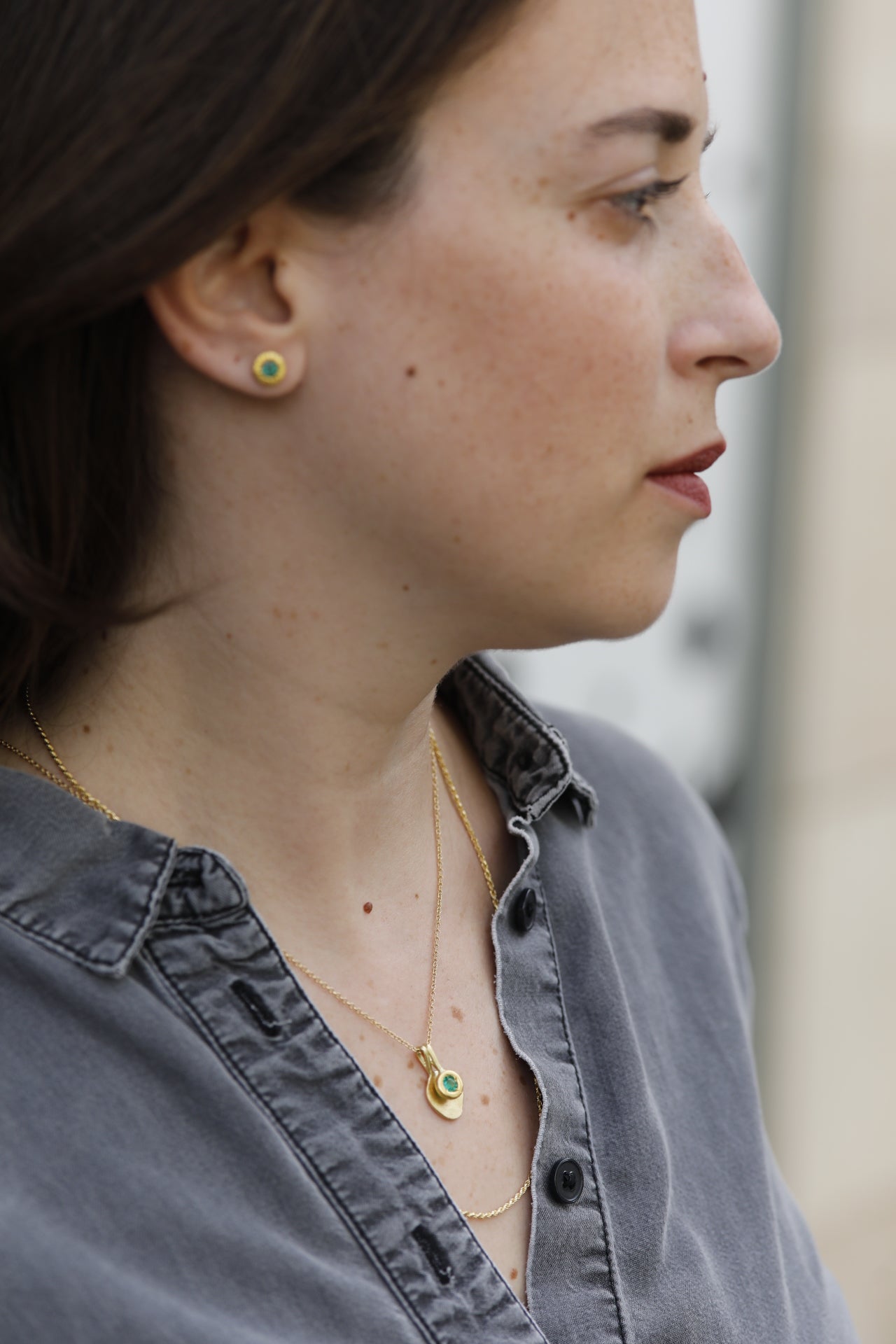 עגילי זהב עגול - סאן - אמרלד