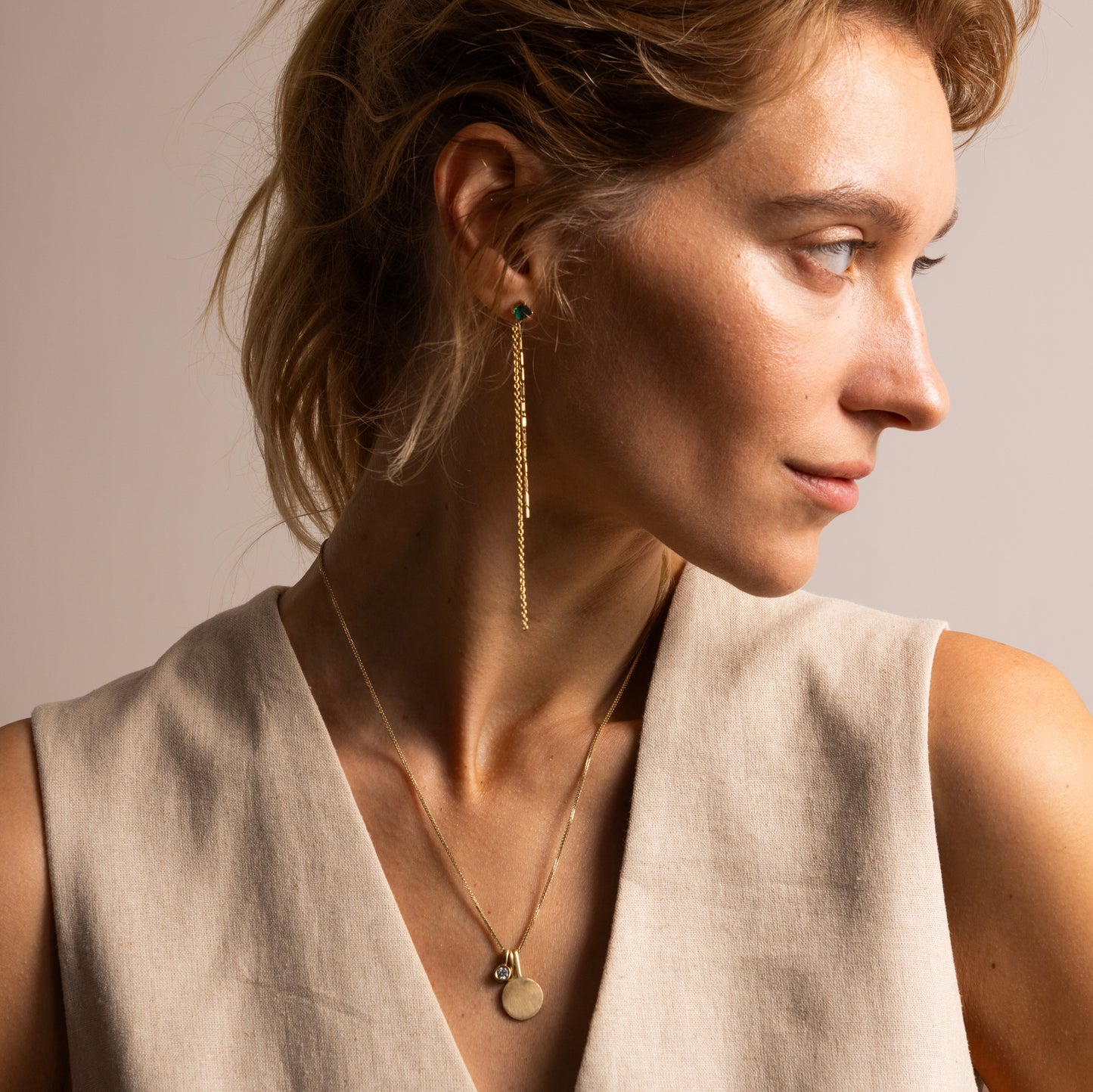 עגיל שרשת זהב - מעויין - אמרלד