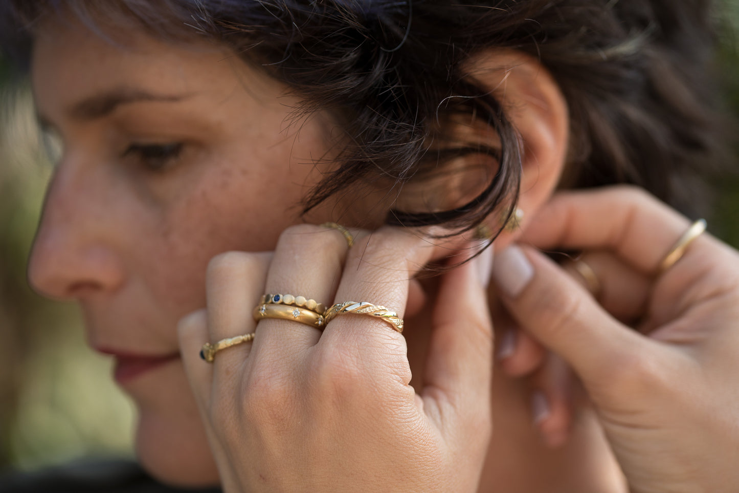 טבעת עיגולי זהב - ספיר - בייבי מיני