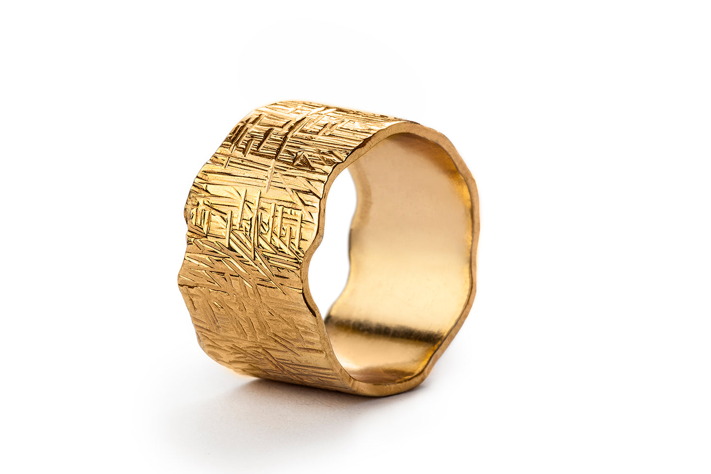 טבעת נישואים רחבה - גשם