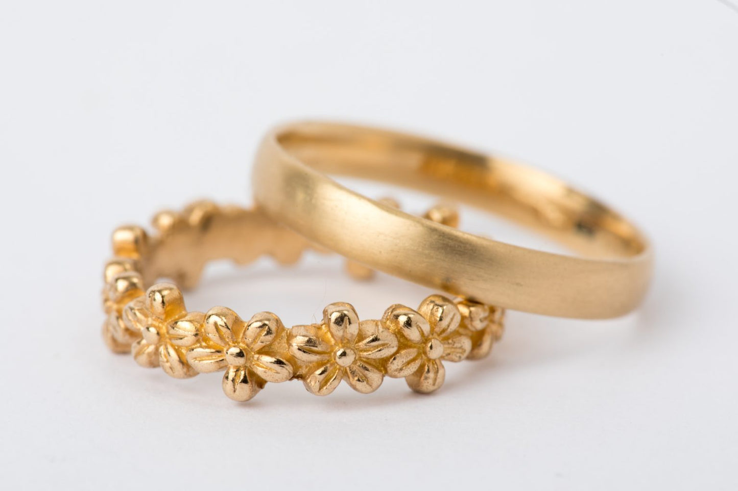 טבעת נישואין - פרחי זהב - וינקה
