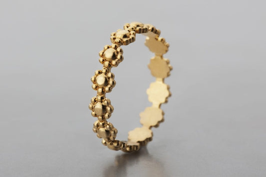 טבעת פרחי זהב עדינה