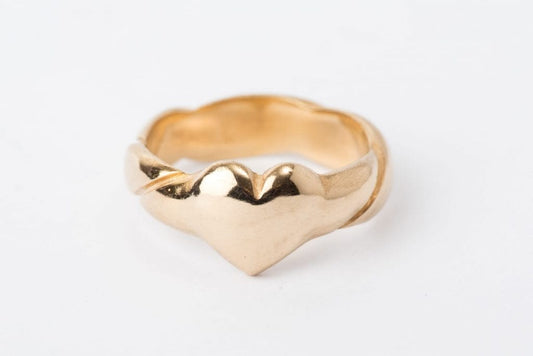 טבעת חותם זהב - לב - טוויסט