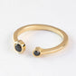 טבעת זהב פתוחה - שילה אסימטרית - יהלומים שחורים