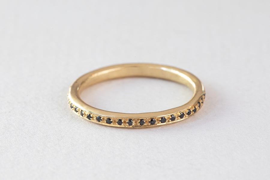 טבעת עירית - יהלומים שחורים