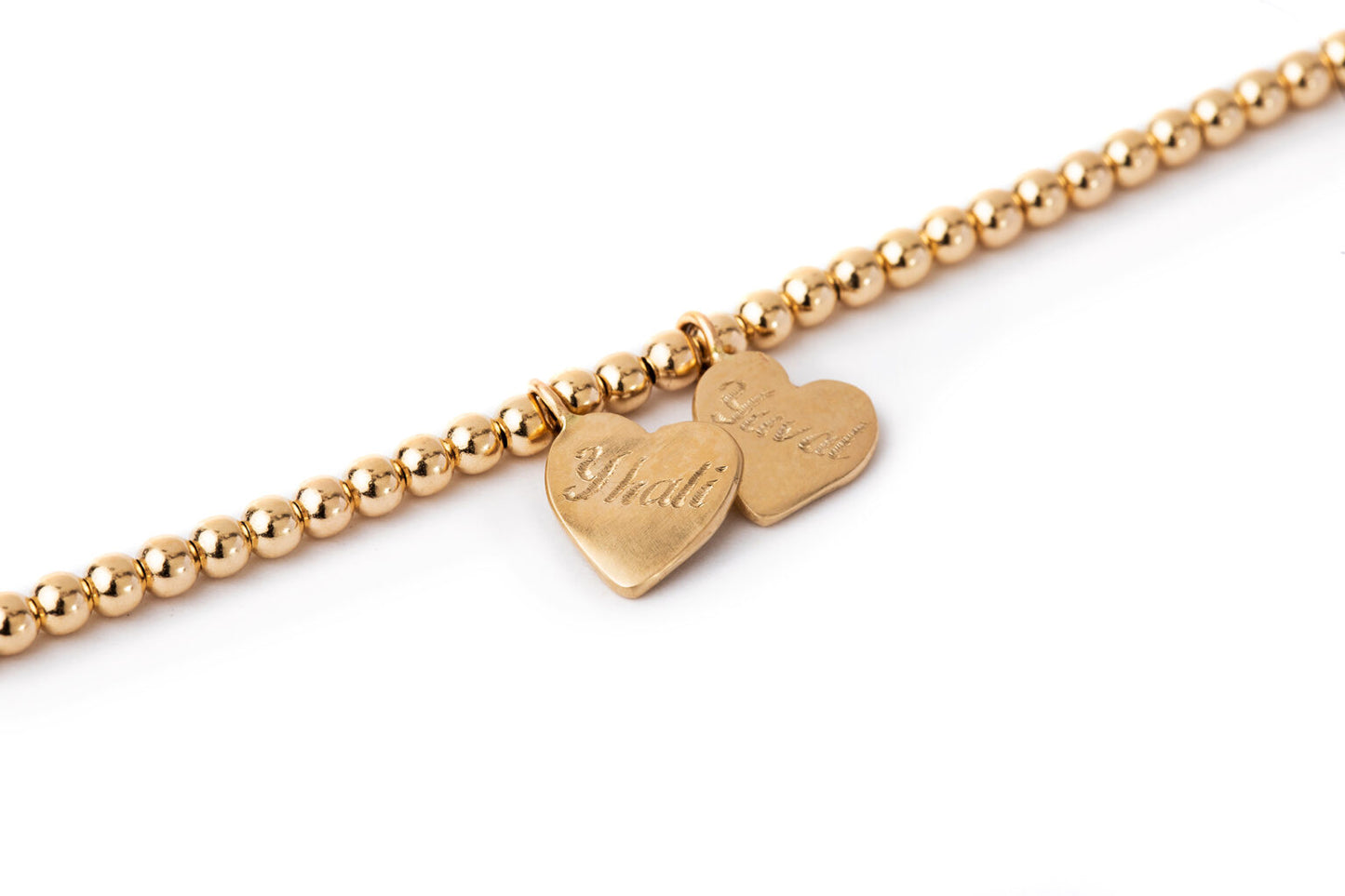 צמיד חרוזי זהב ותליוני לבבות זהב עם טביעות אצבע וחריטת שמות