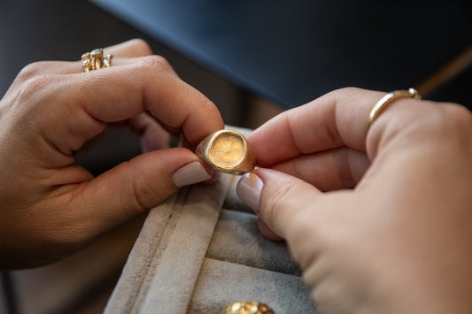 טבעת חותם זהב - טביעת אצבע - ליאור