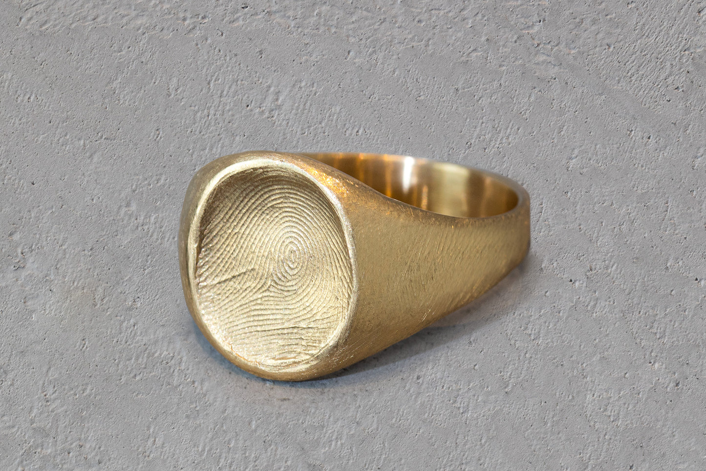 טבעת חותם זהב - טביעת אצבע - ליאור