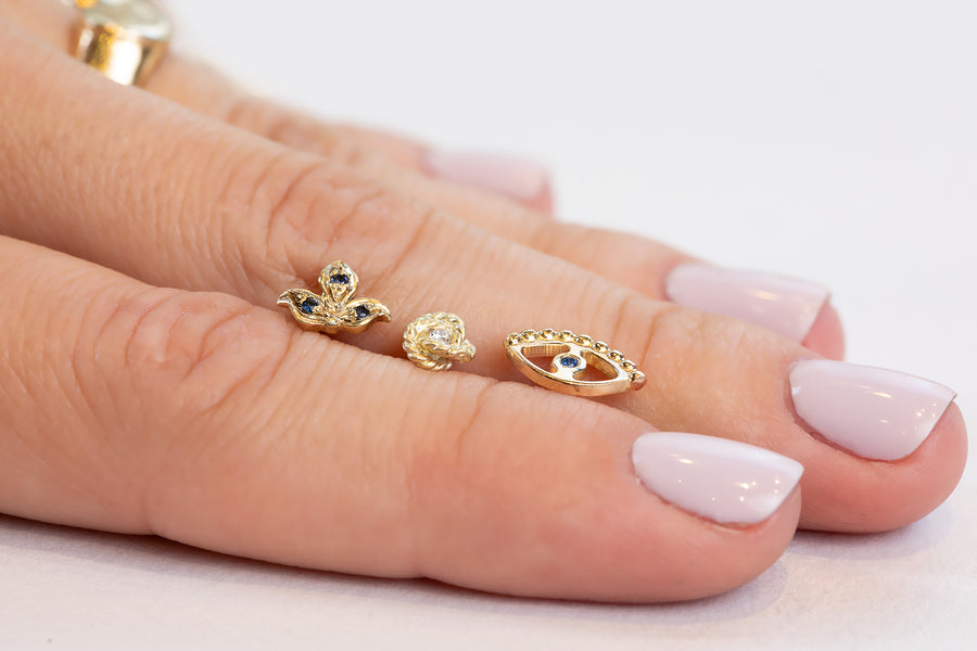 Stud Earrings - Tiltan